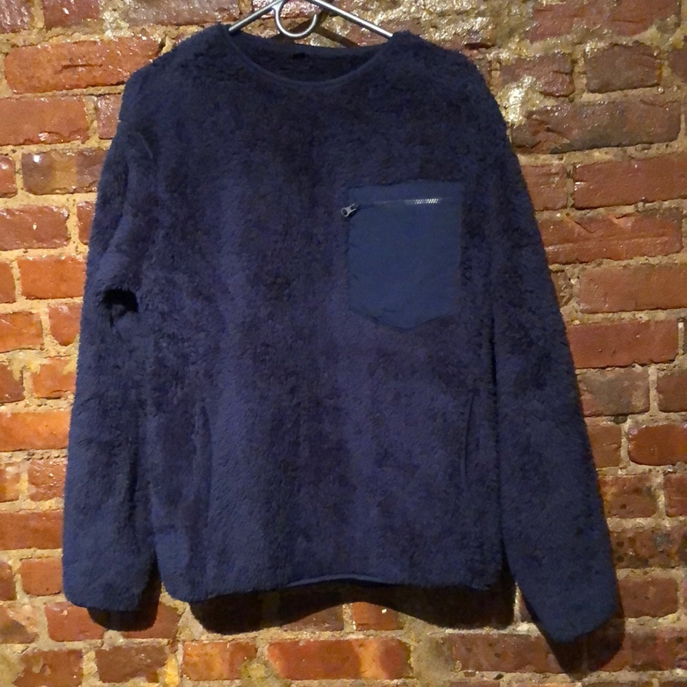 Plush Uniqlo Dark Blue Shoulder Button Mens Sweater